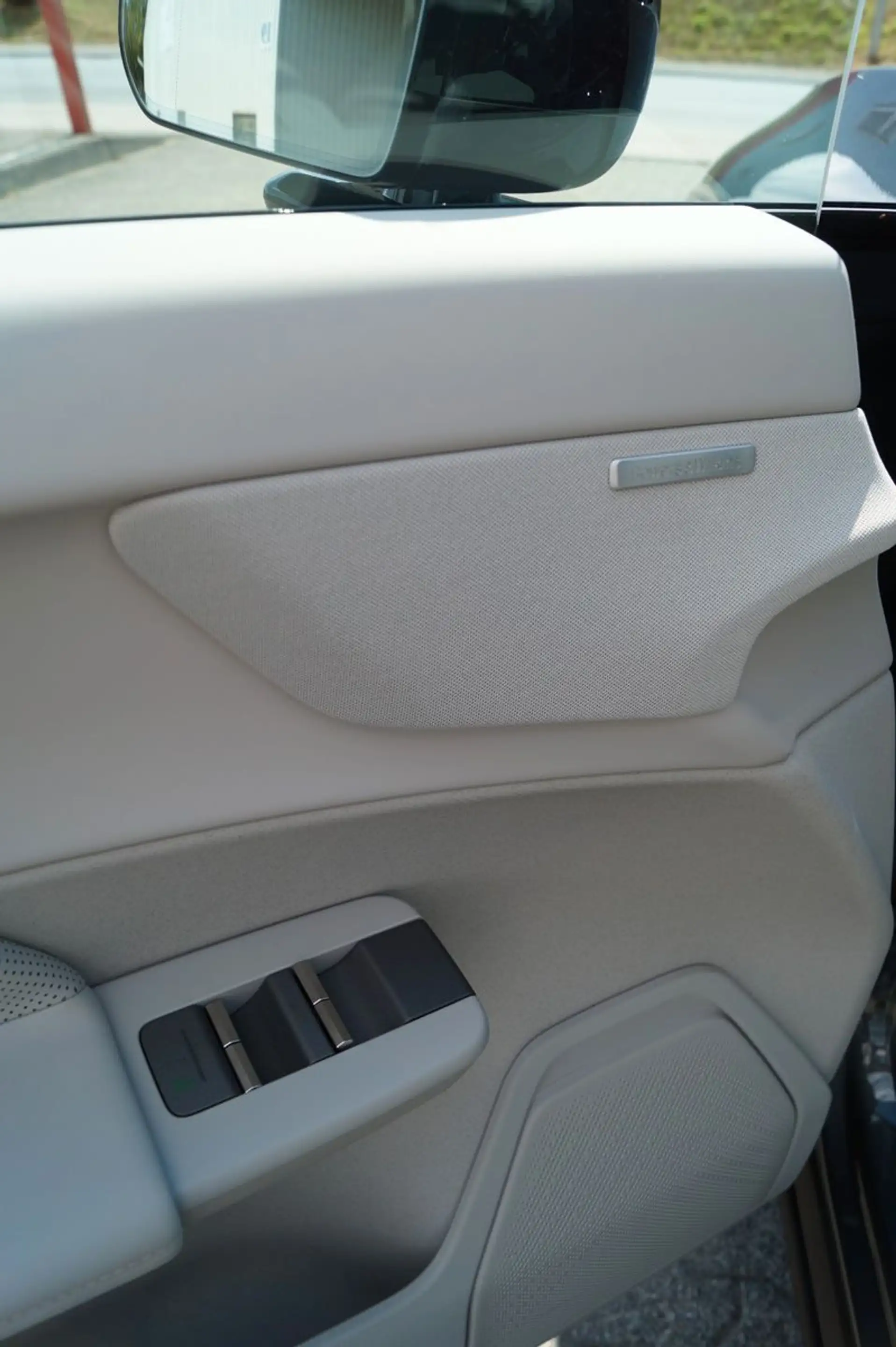 Volvo EX60 P10 AWD electric Ultra Aut/AHK/PilotAss/22" — photo 8