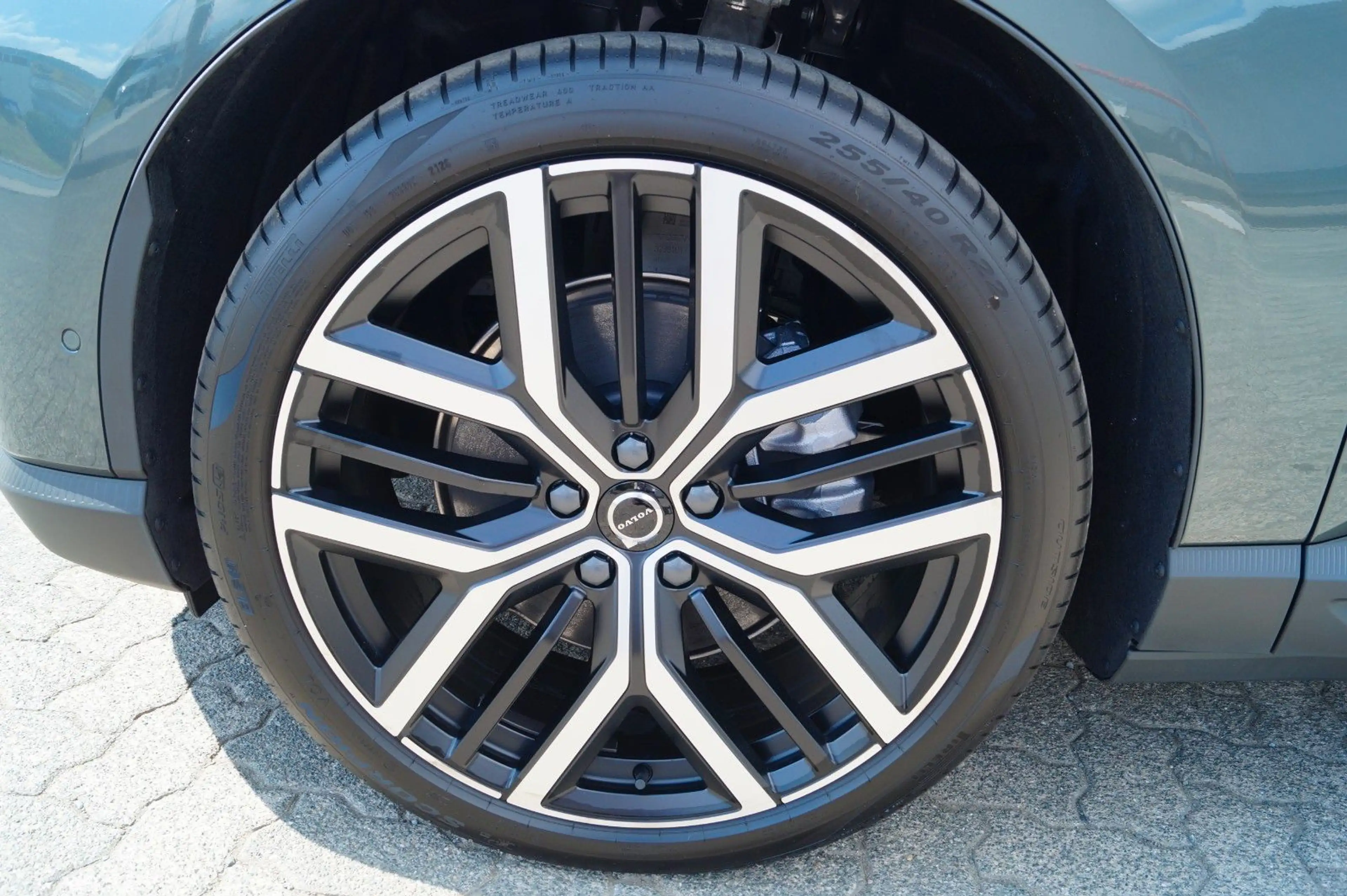 Volvo EX60 P10 AWD electric Ultra Aut/AHK/PilotAss/22" — photo 14