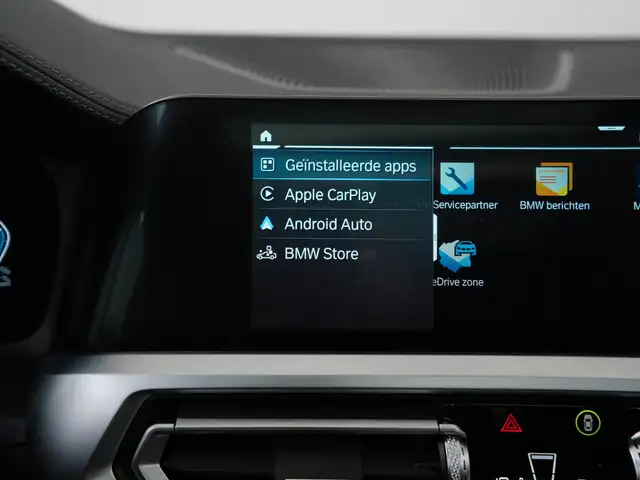 BMW 3 Series view 17