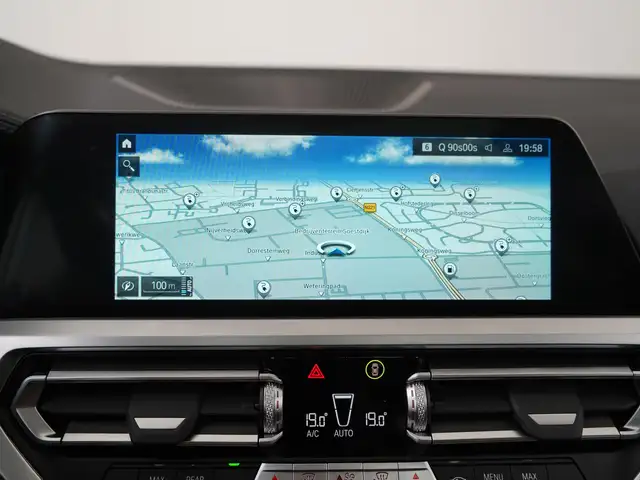 BMW 3 Series view 14
