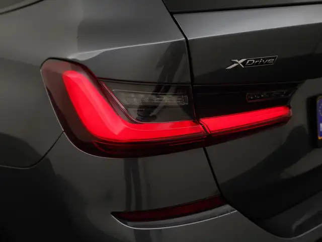 BMW 3 Series view 21