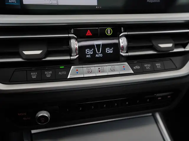 BMW 3 Series view 13