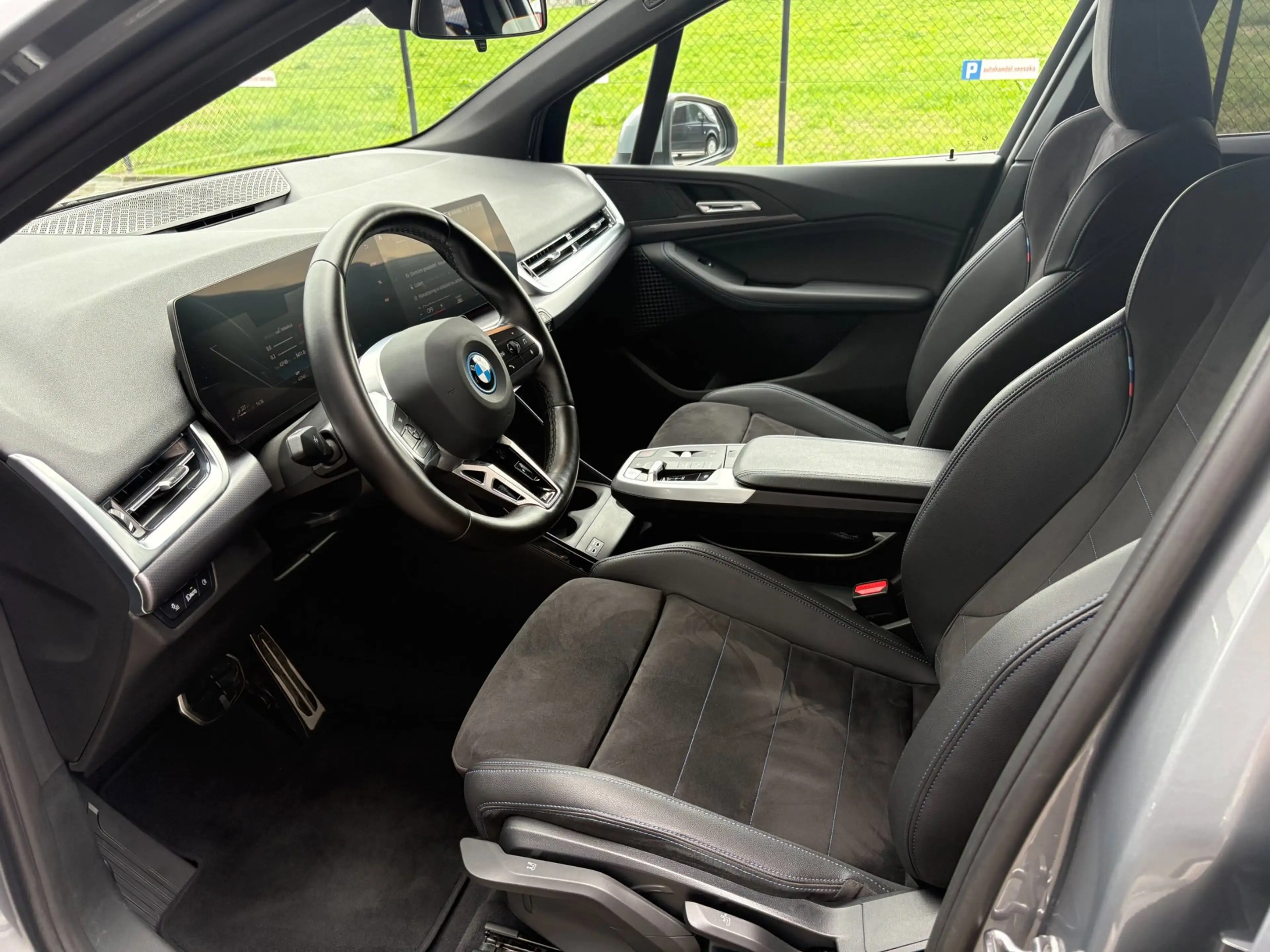 BMW 225 2-serie Active Tourer 225e xDrive M Sport 2023 — photo 5