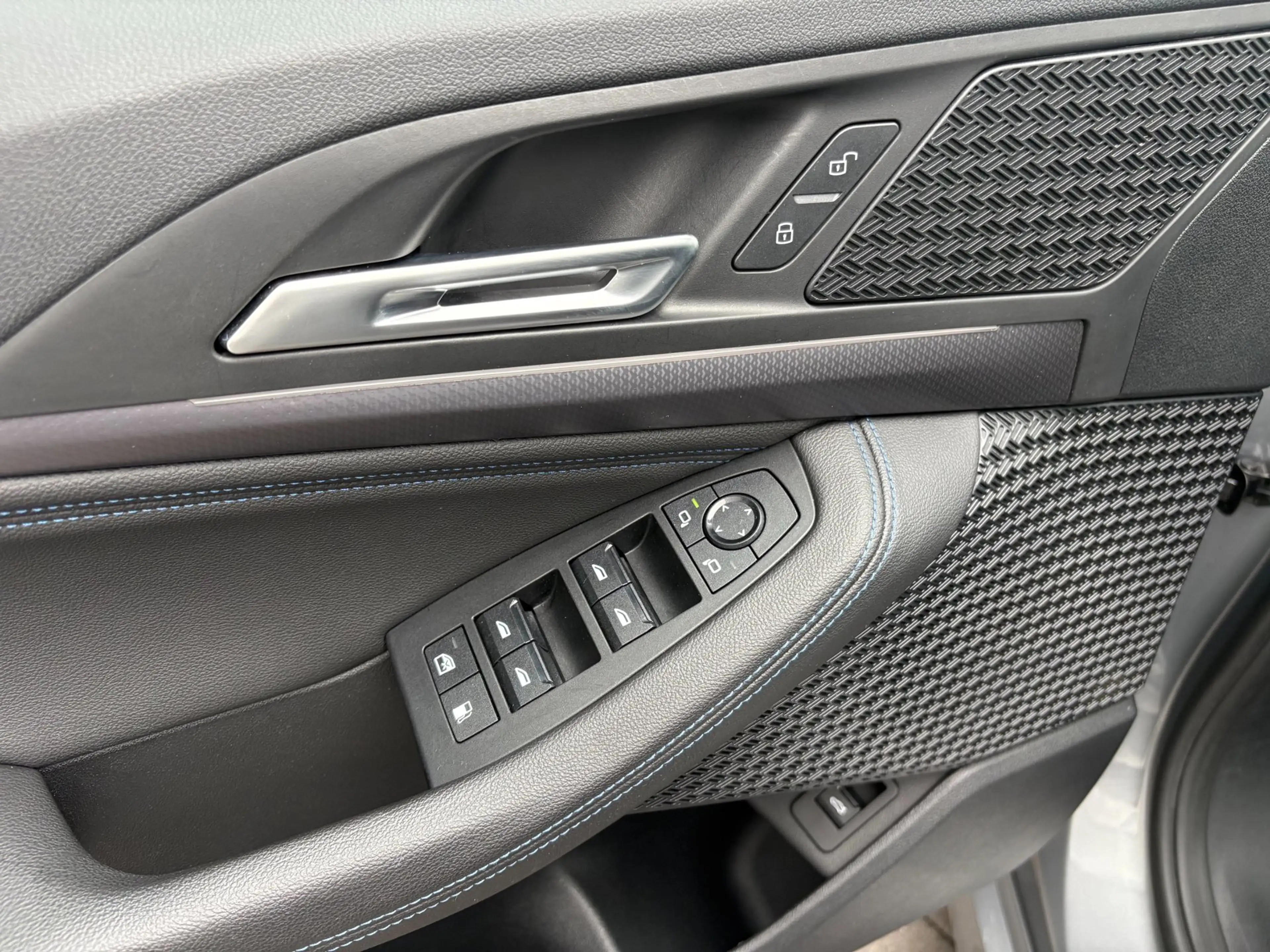 BMW 225 2-serie Active Tourer 225e xDrive M Sport 2023 — photo 8