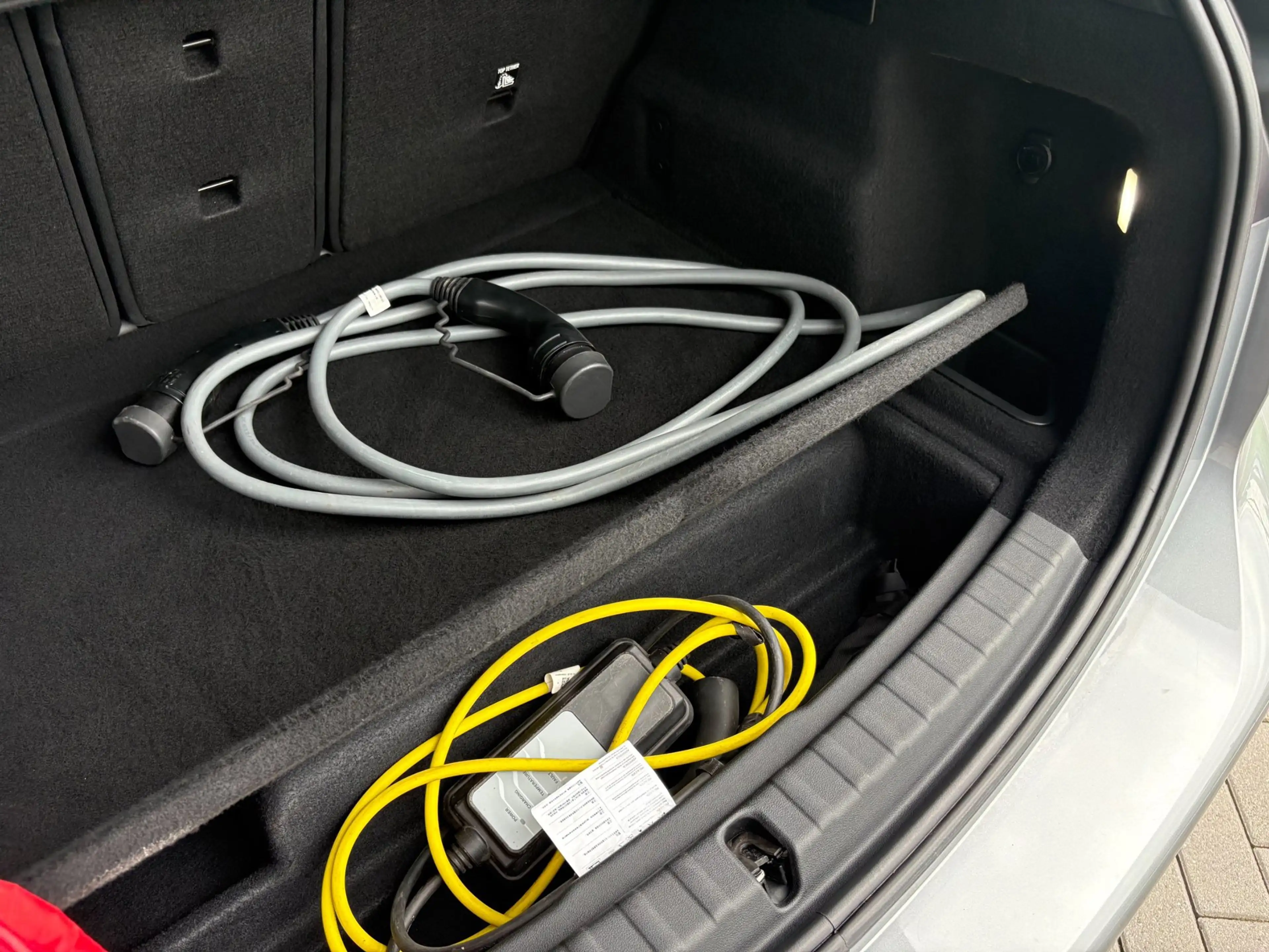BMW 225 2-serie Active Tourer 225e xDrive M Sport 2023 — photo 13