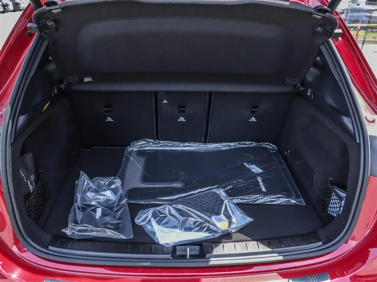 Mercedes-Benz GLA снимка Mercedes-Benz GLA
