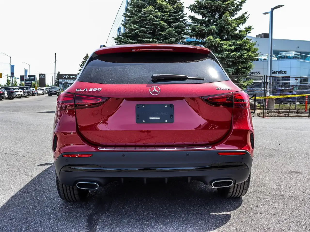Mercedes-Benz GLA снимка Mercedes-Benz GLA