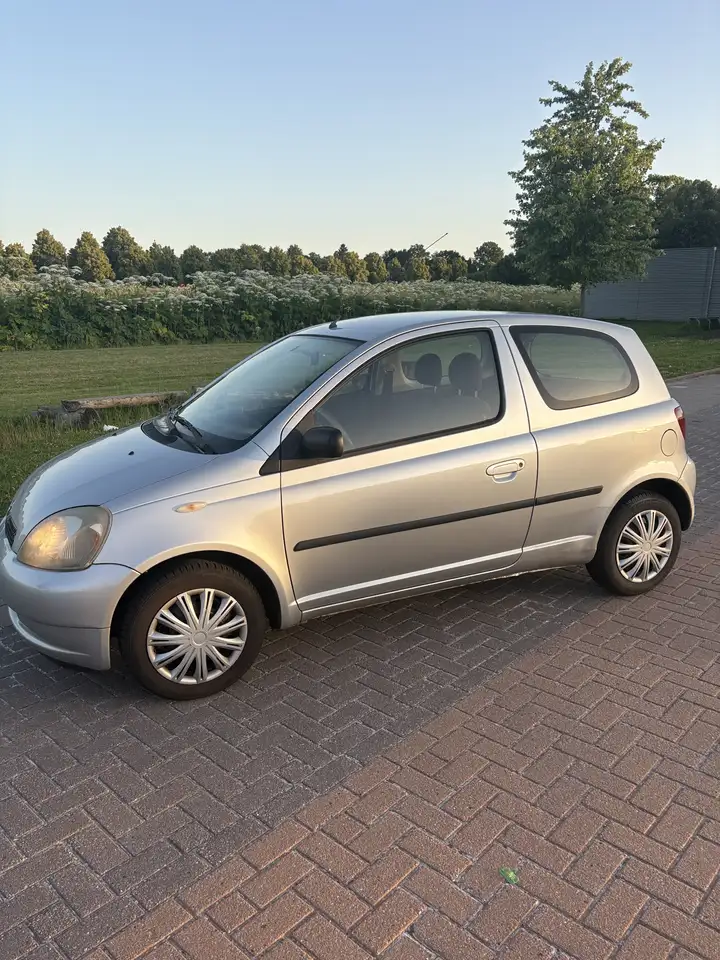 Toyota Yaris 1.3-16V VVT-i Luna, foto 4