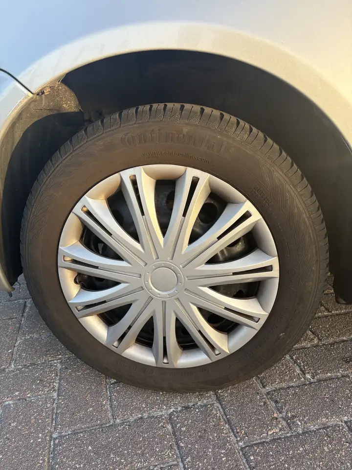 Toyota Yaris 1.3-16V VVT-i Luna, foto 5
