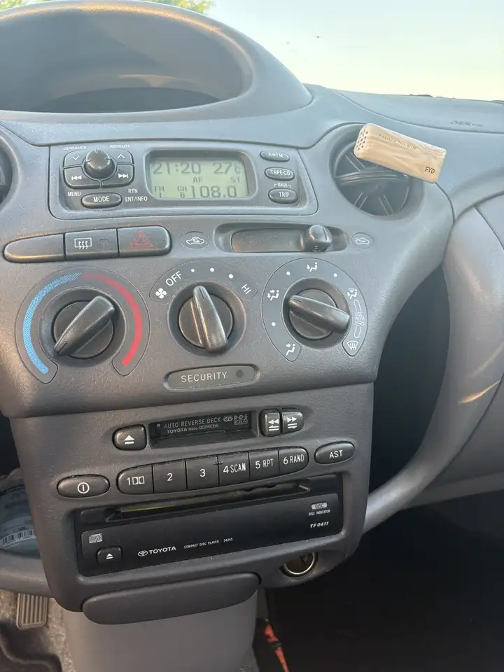 Toyota Yaris 1.3-16V VVT-i Luna, foto 10