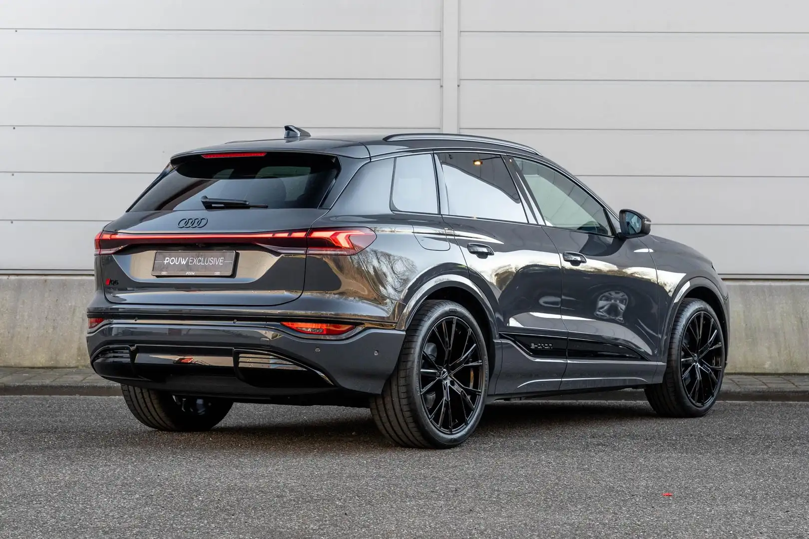 Audi Q6 e-tron 252pk Launch edition 83 kWh | Tech Plus Pak Gris - 2