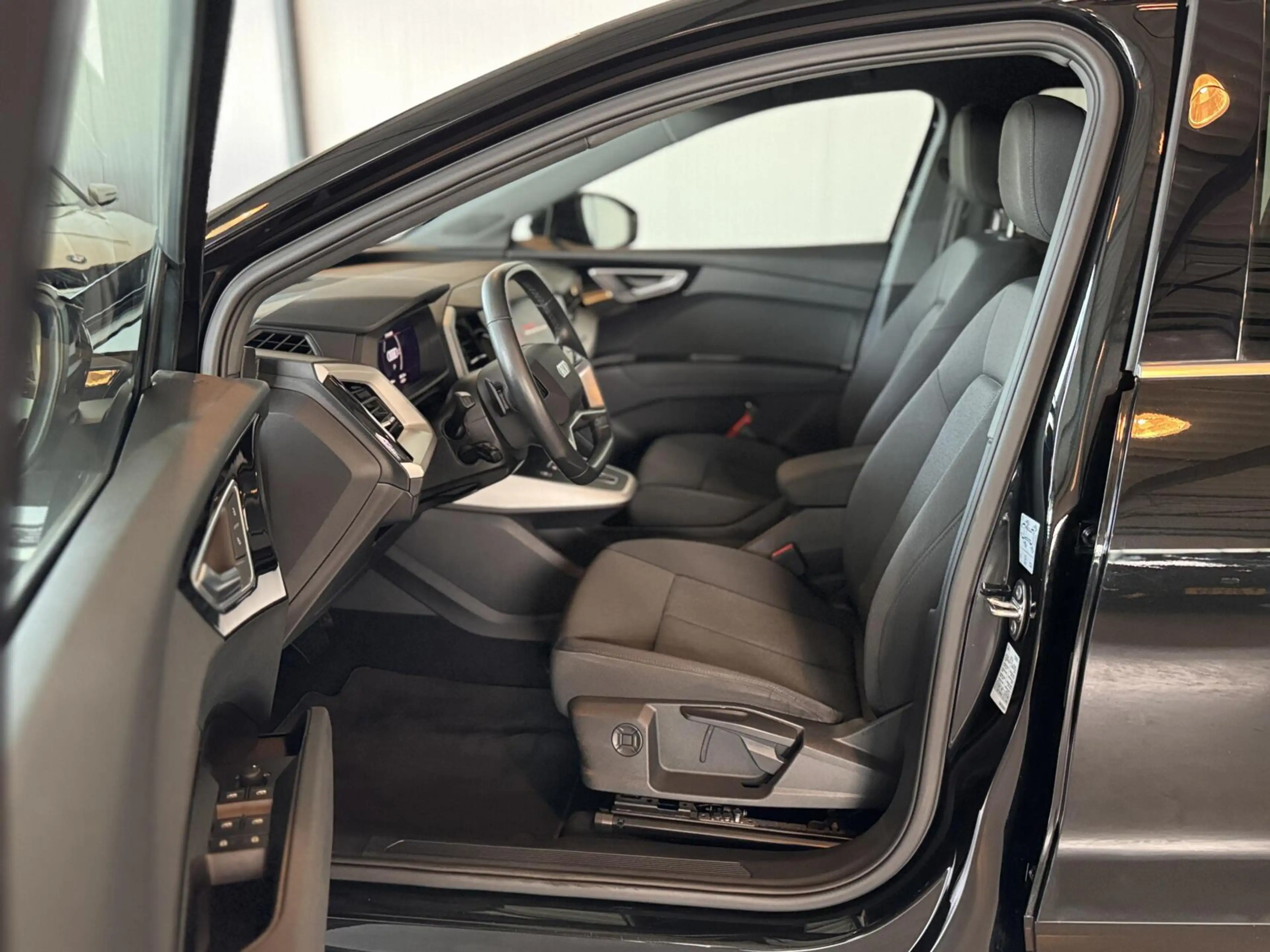 Audi Q4 e-tron 40 Edition 77 kWh Launch Edition|SoH 92.99%| — photo 19