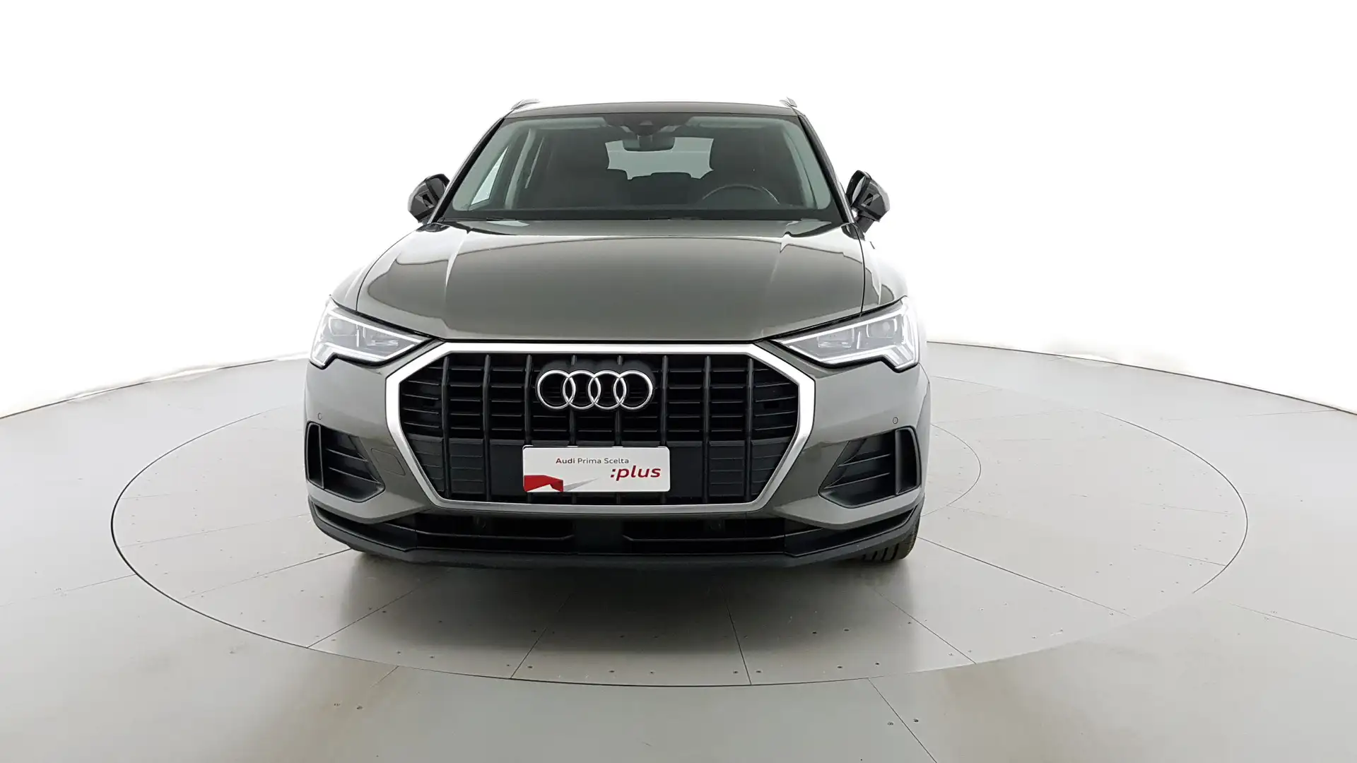 Audi Q3 35 2.0 tdi Business s-tronic Grigio - 2