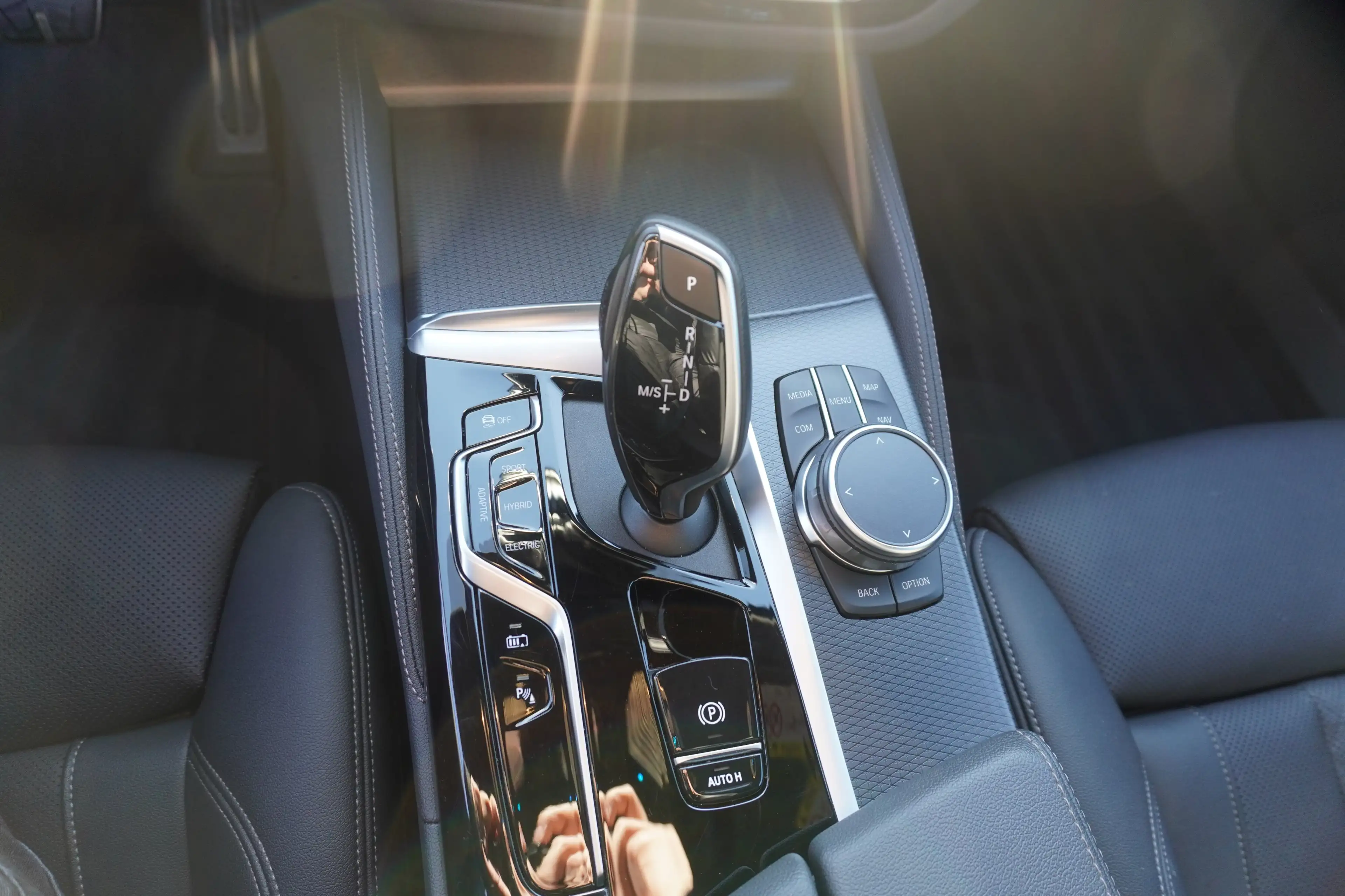 BMW 530 e xDrive Touring — photo 9