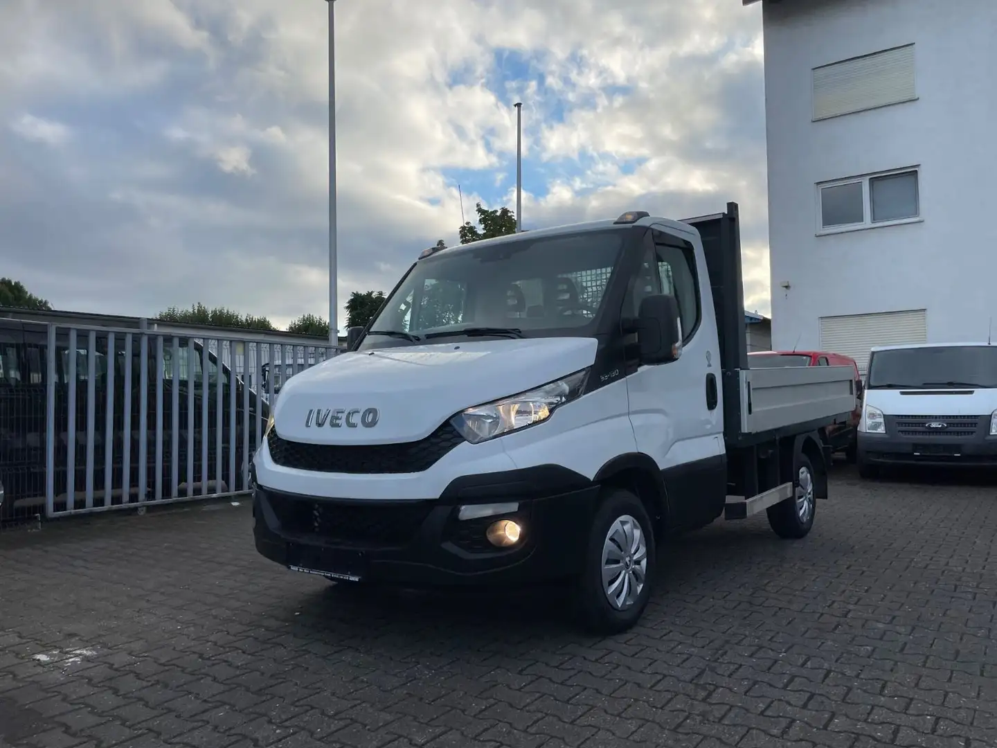 Iveco DailyPritsche*1-Hand*Nur 70.000 Km*Klima*TÜV NEU Blanc - 1