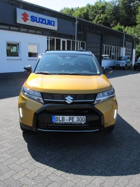 Suzuki Vitara 1,4 Hybrid 6AT 4x4 Comfort+"black&yellow" — photo 11