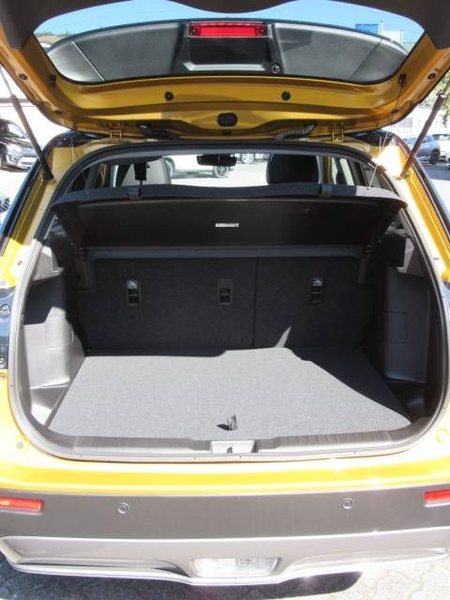 Suzuki Vitara 1,4 Hybrid 6AT 4x4 Comfort+"black&yellow" — photo 14