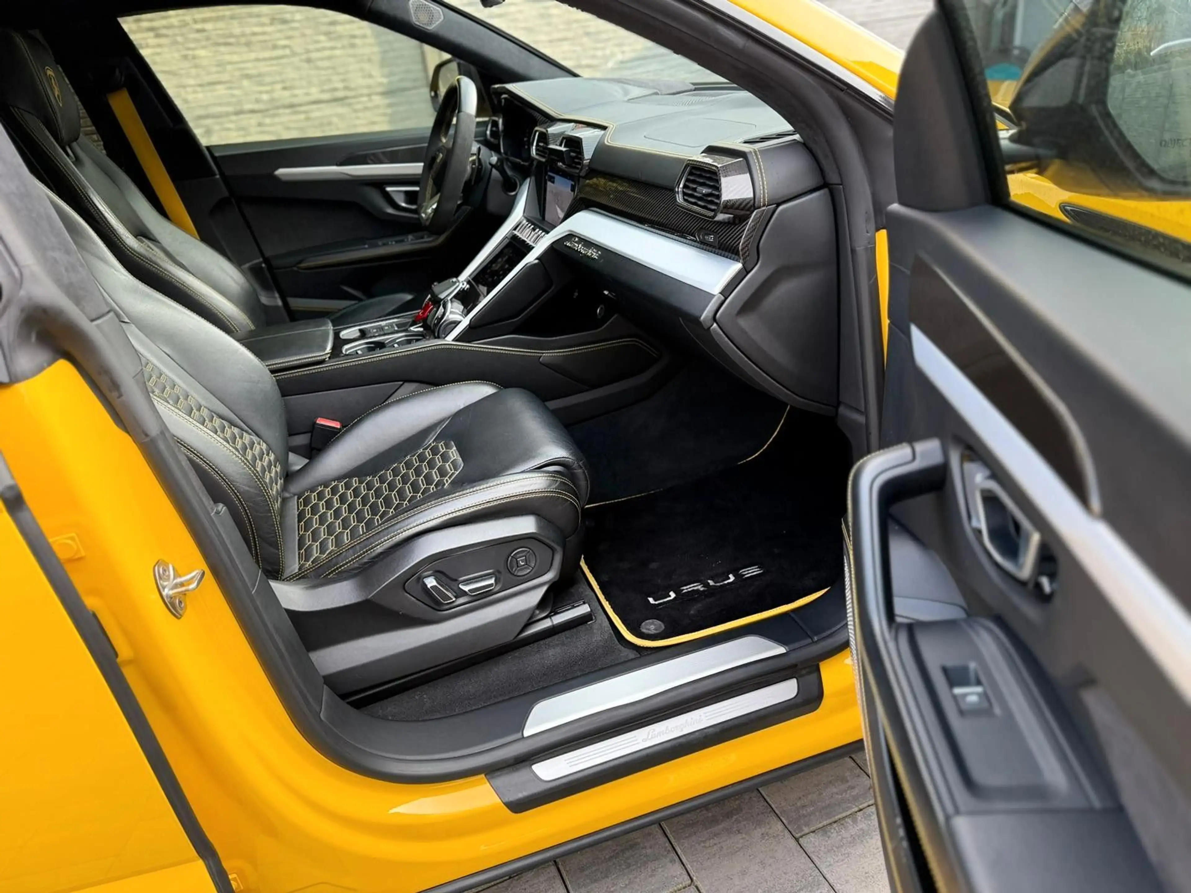 Lamborghini Urus *CARBON*B&O*360°KAMERA*STERNEHIMMEL*PANO* — photo 13