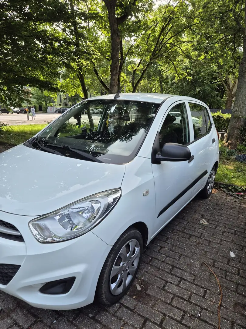 Hyundai i10 i10 1.1 Edition 20 Weiß - 1