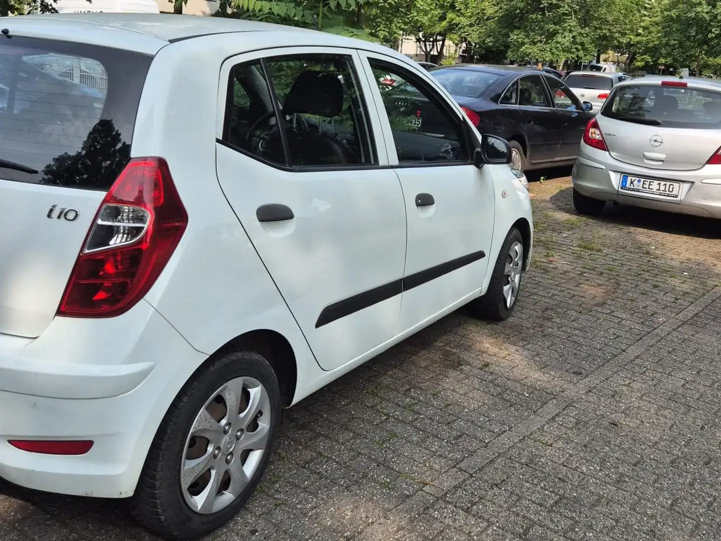 Hyundai i10 i10 1.1 Edition 20 Weiß - 2
