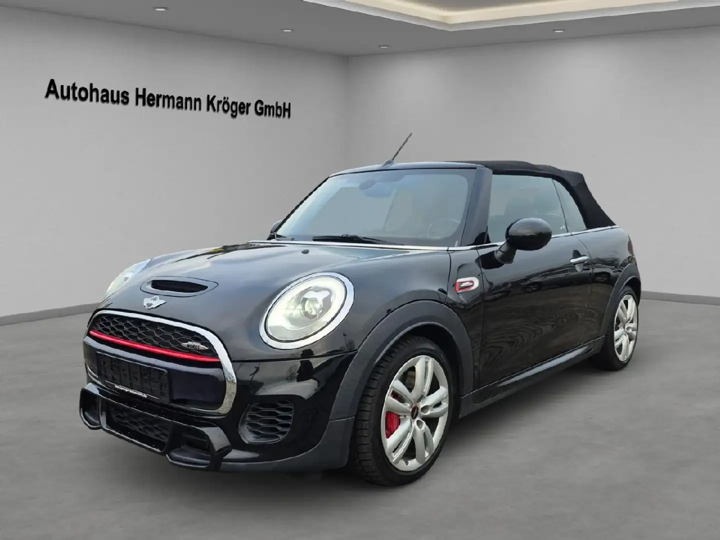 MINI John Cooper Works Cabrio John Cooper Works Schwarz - 1