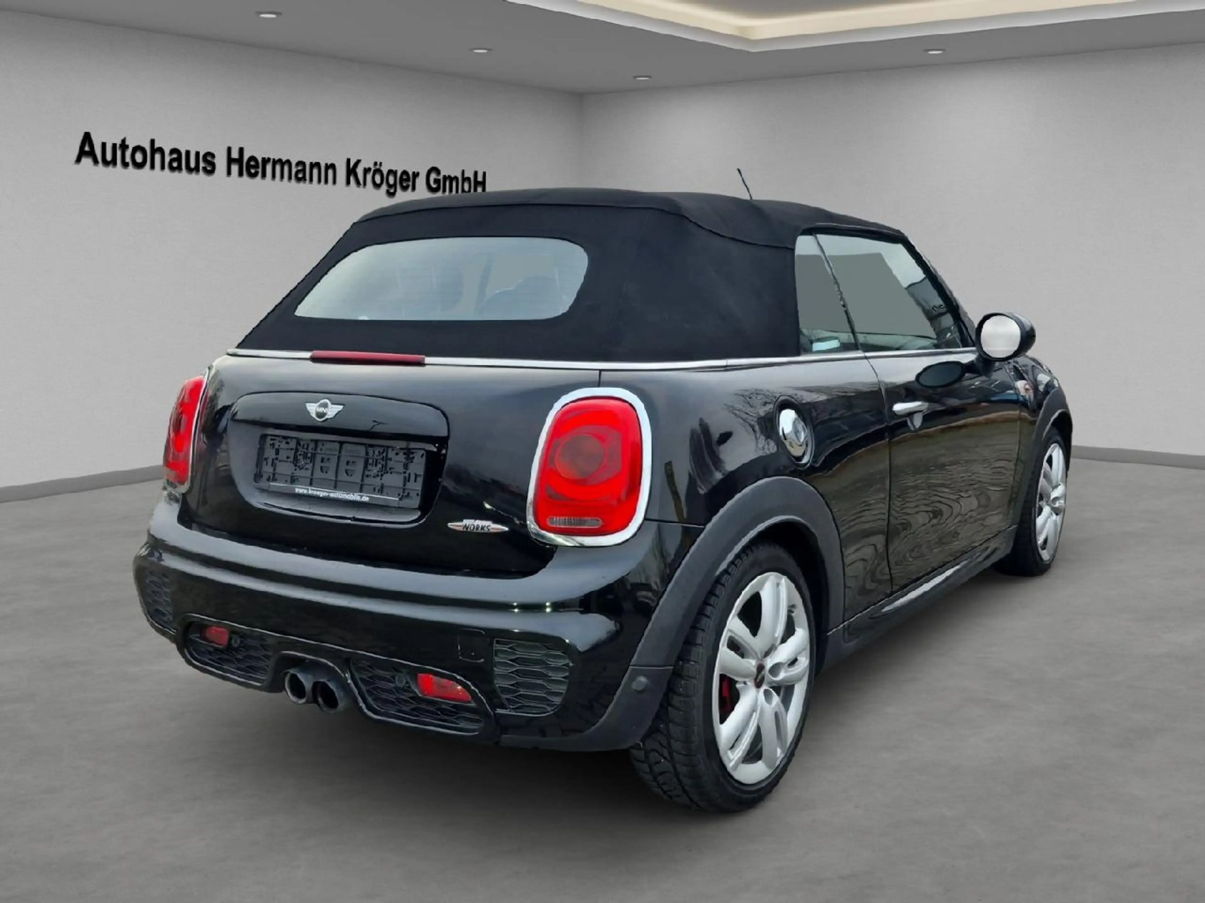 MINI John Cooper Works Cabrio John Cooper Works — photo 4