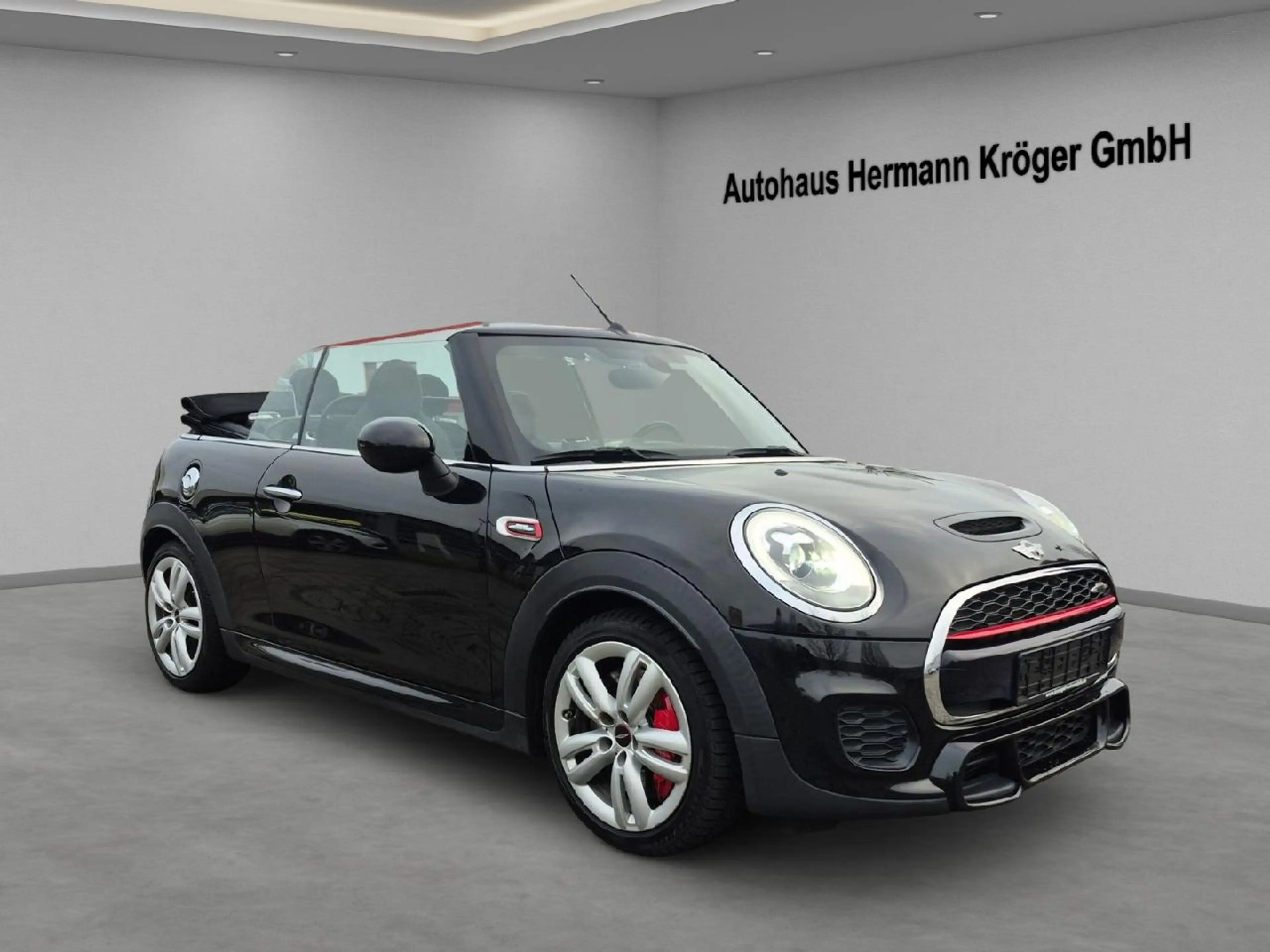 MINI John Cooper Works Cabrio John Cooper Works — photo 5