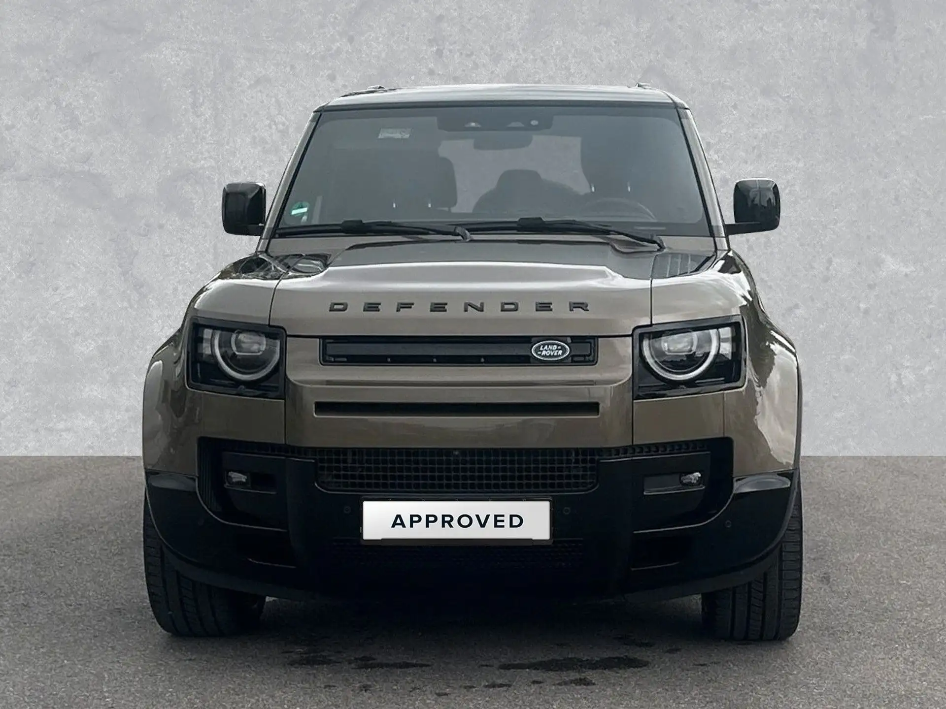 Land Rover Defender P300e 2026 실버 사진 4