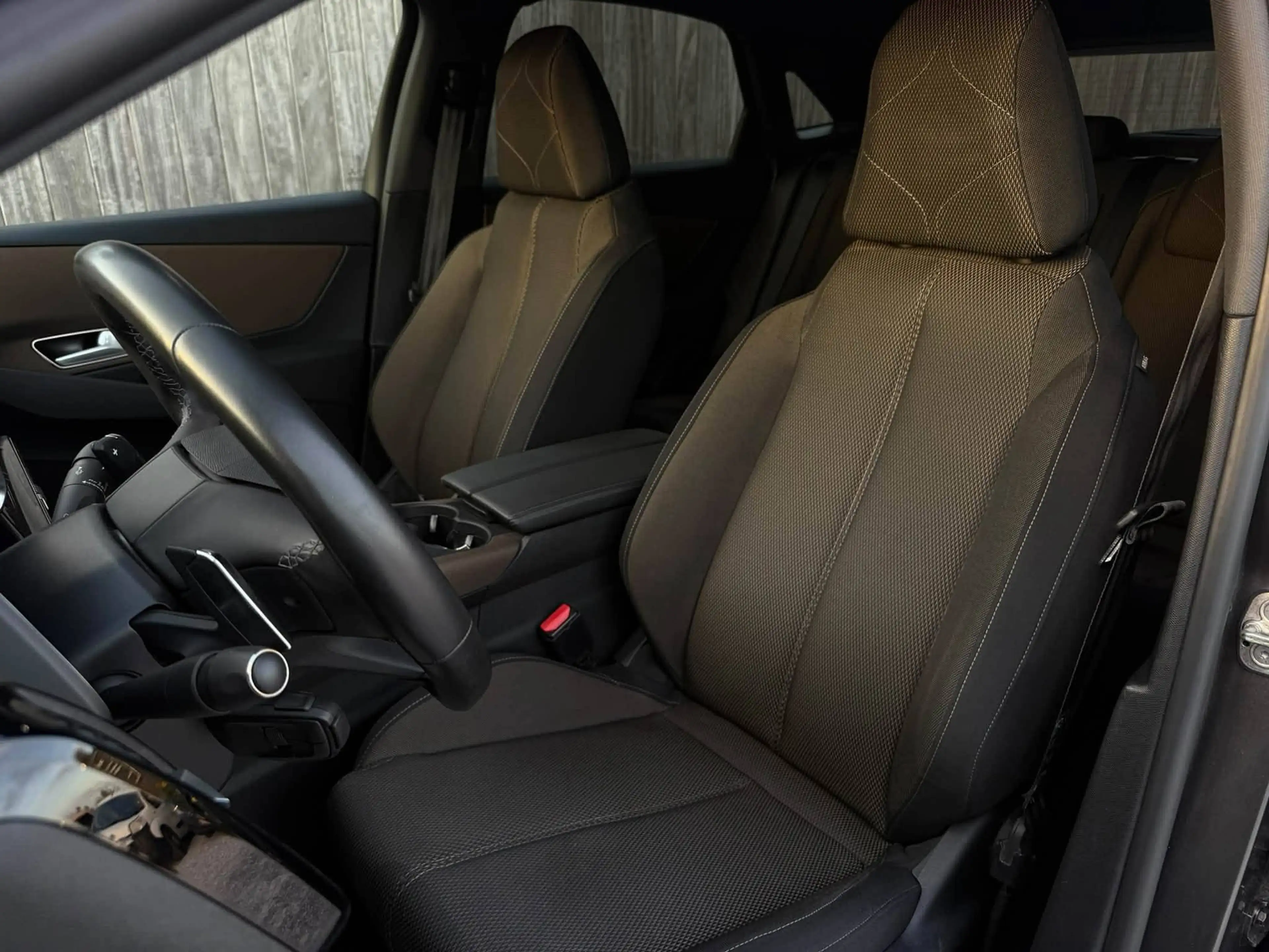 DS Automobiles DS 7 Crossback /1.2i/130pk/led/camera/trekhaak/40.000km!/EAT8 — photo 12