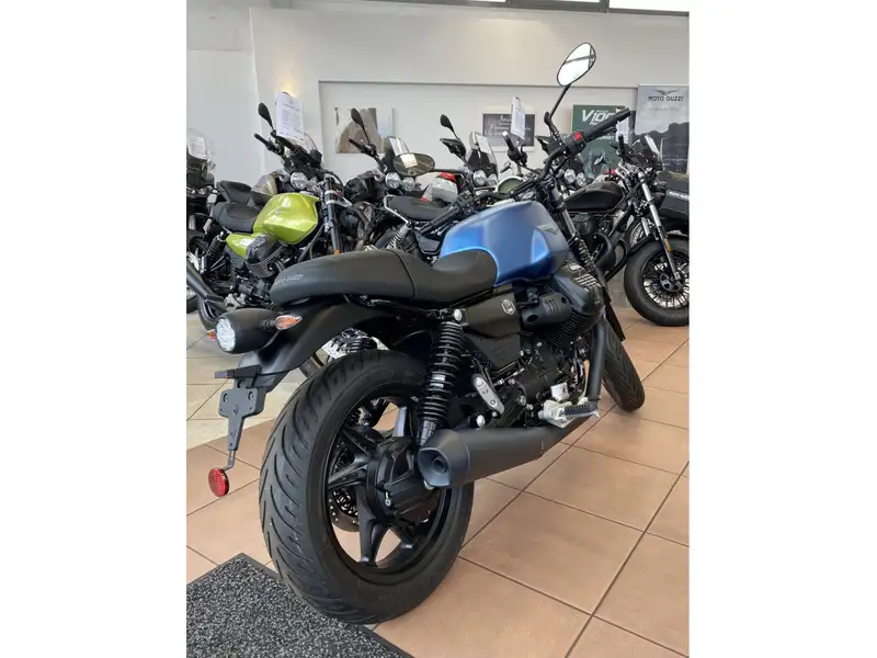Moto Guzzi V 7 - foto 4