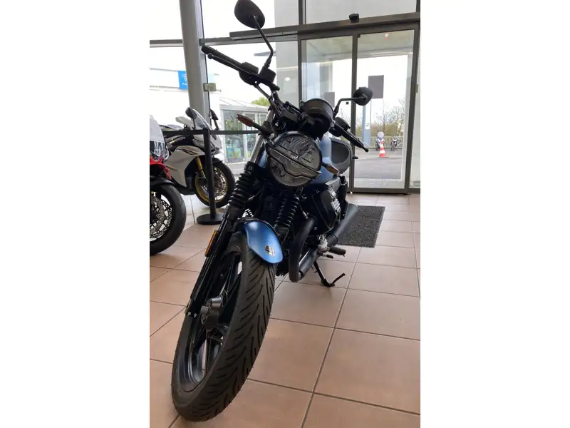 Moto Guzzi V 7 - foto 2