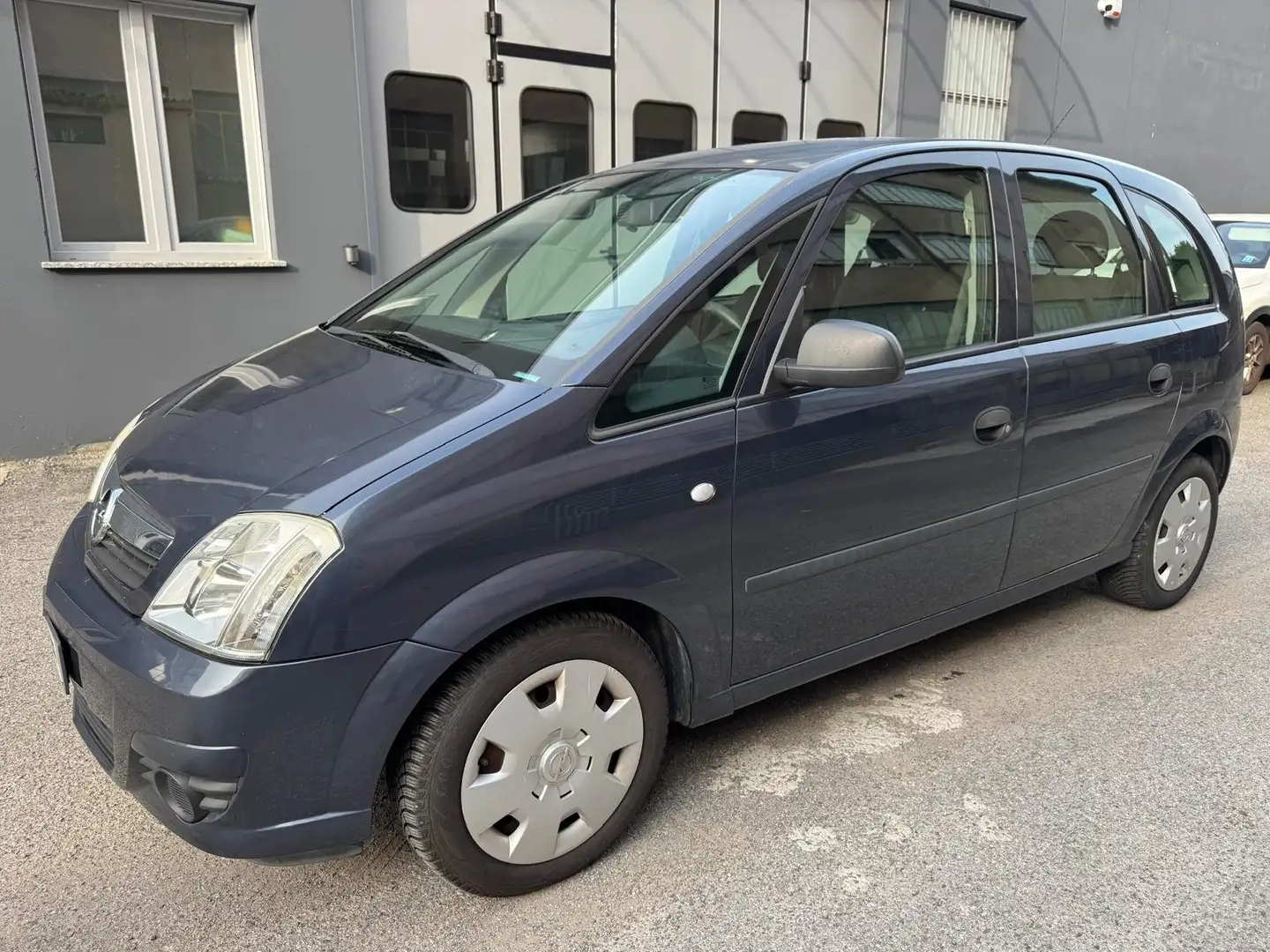 Opel Meriva 1.4 90CV Cosmo*NEOPATENTATI Grigio - 1