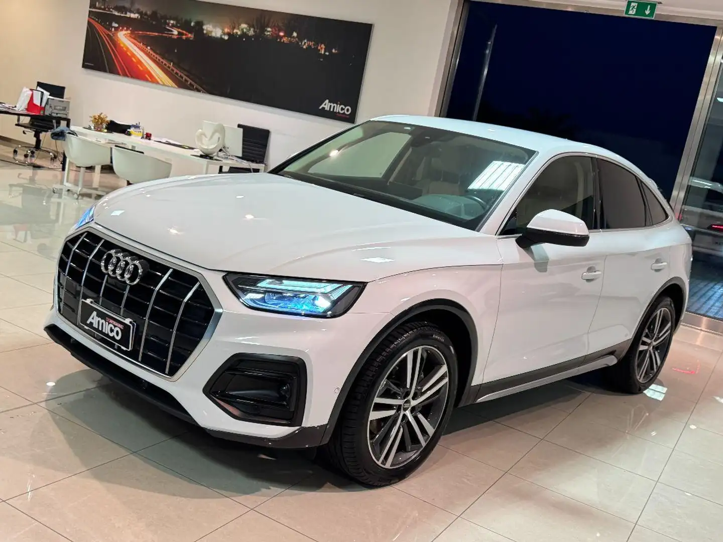 Audi Q5 Sportback SPB TDI Pelle Cerchi 20 Luci ambient Bianco - 1
