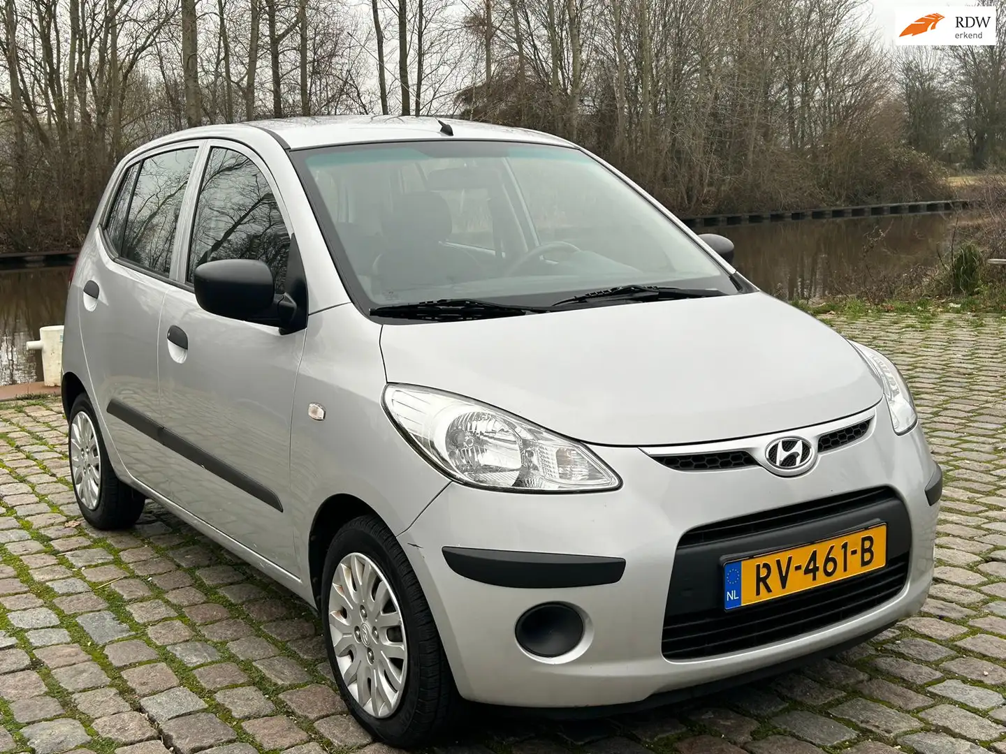 Hyundai i10 1.1 Dynamic airco Grijs - 1