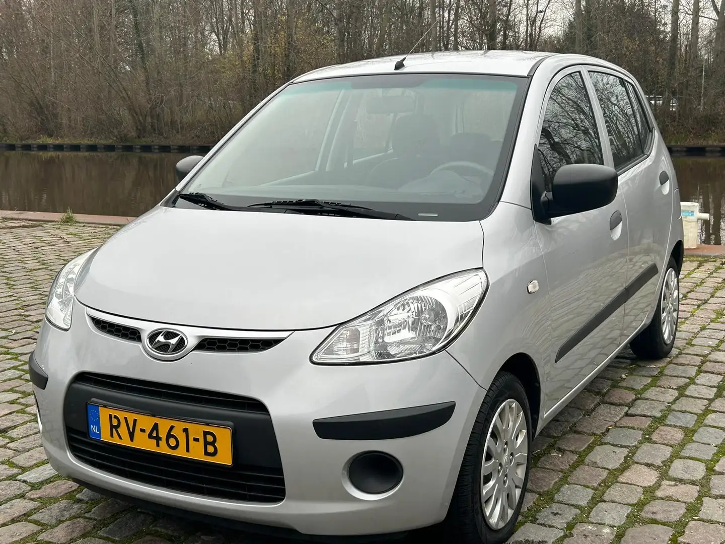 Hyundai i10 1.1 Dynamic airco Grijs - 2