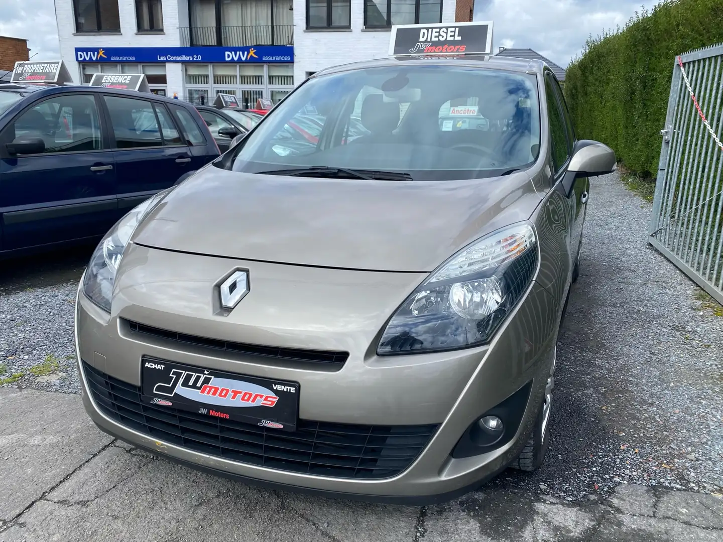 Renault Grand Scenic 1.5 dCi Family 7pl.**EXPORT OU MARCHAND** Brun - 1