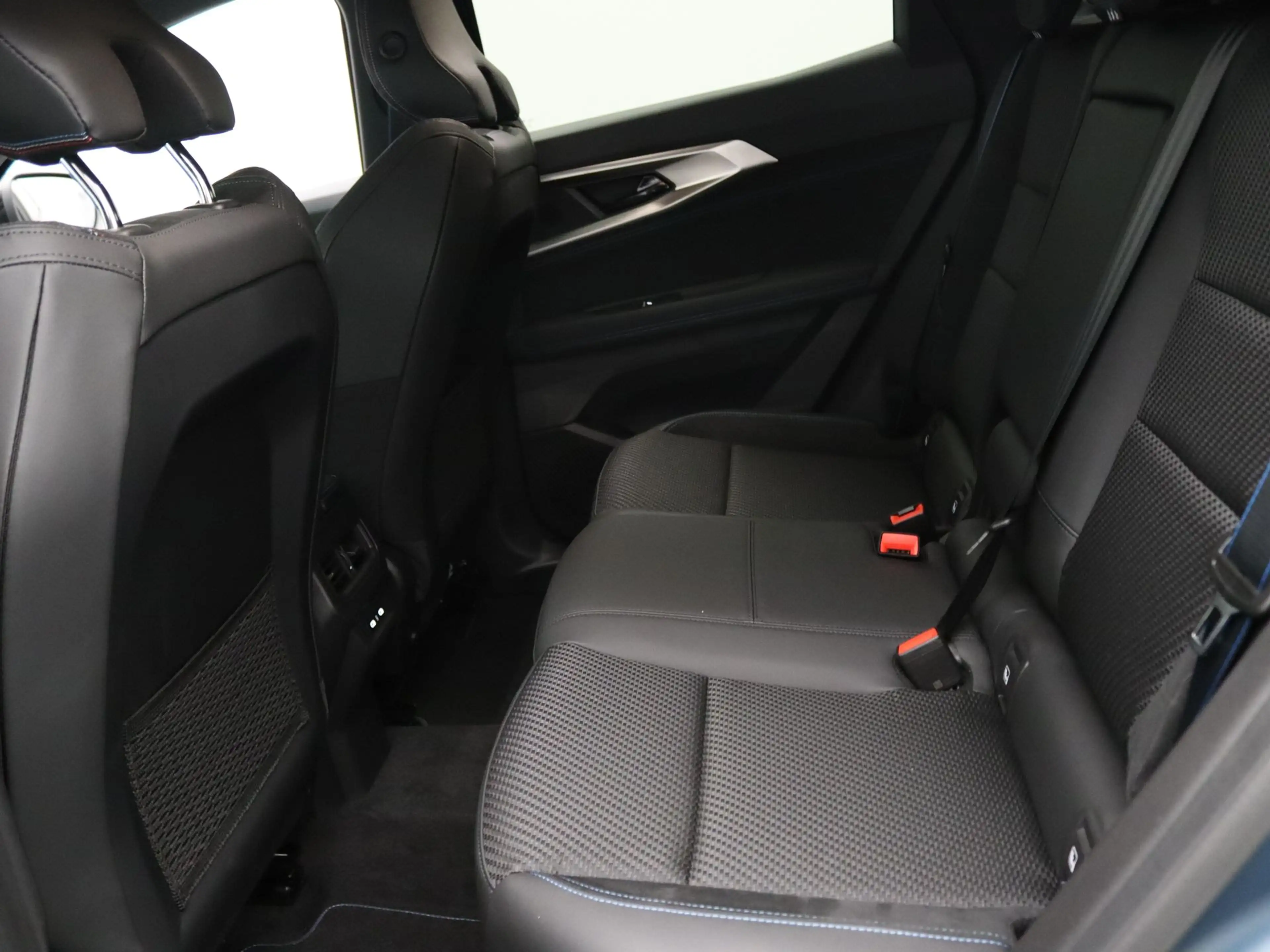 Renault Austral 200pk E-Tech full hybrid esprit Alpine Apple Carpl — photo 29