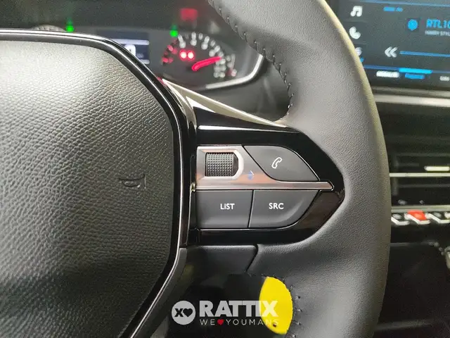 Peugeot 2008 view 10