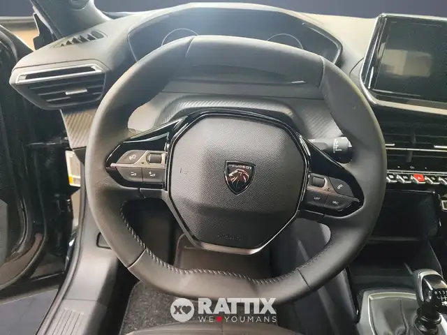 Peugeot 2008 view 8