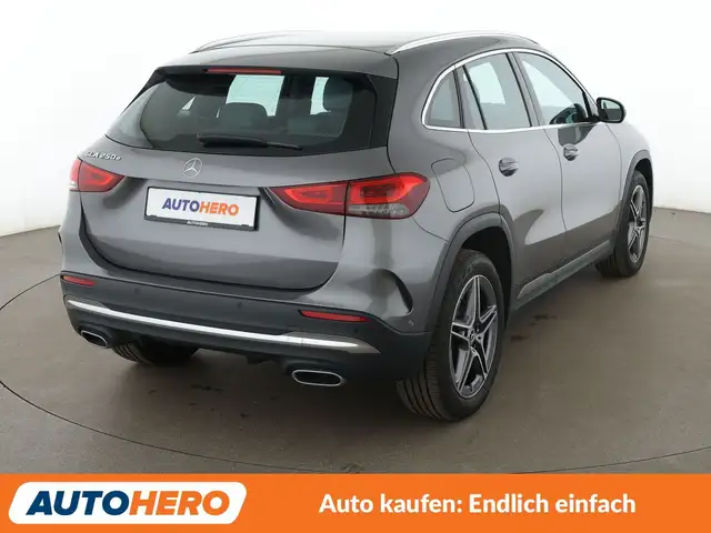 Mercedes-Benz GLA view 6