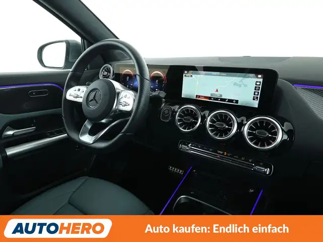 Mercedes-Benz GLA view 13