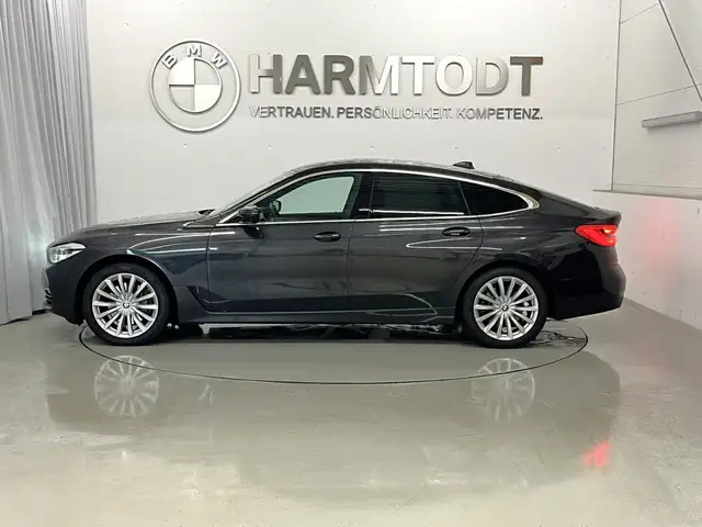 BMW 6 Series view 4