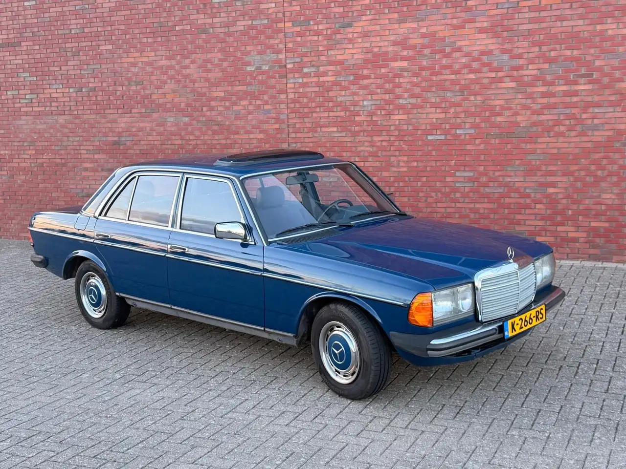Mercedes-Benz E 230, foto 8