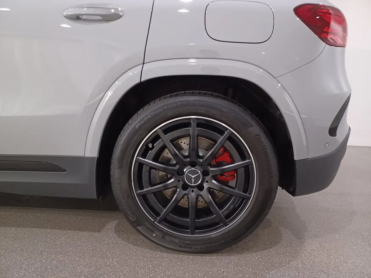 Mercedes-Benz GLA снимка Mercedes-Benz GLA