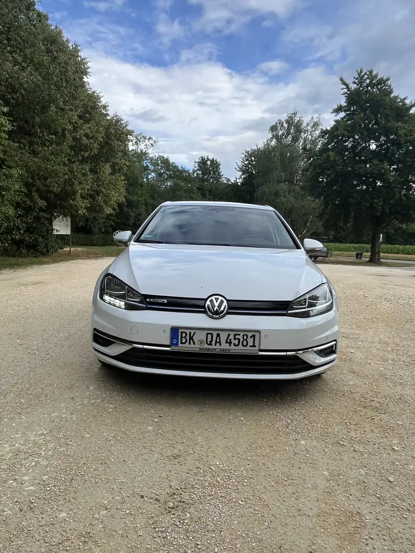 Volkswagen Golf 1.5 TGI BlueMotion DSG Comfortline - 2