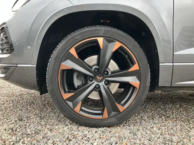 Cupra Ateca view 13