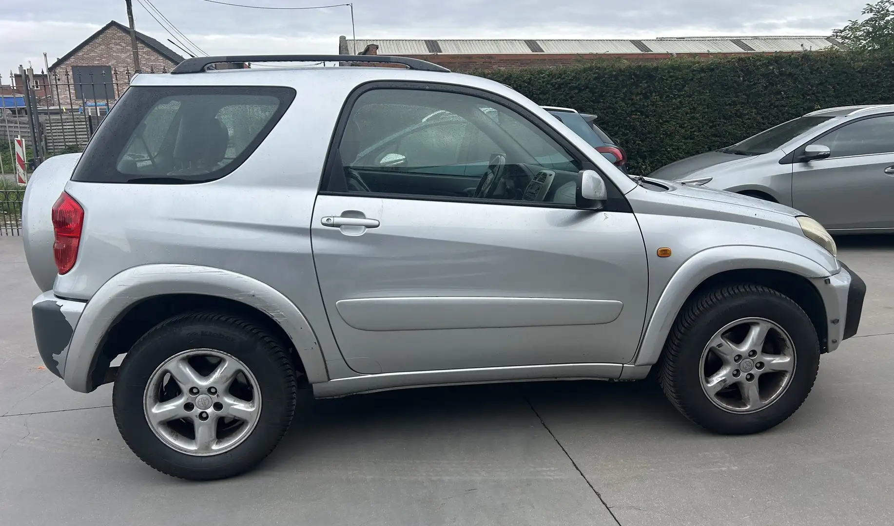 Toyota RAV 4 2.0i VVT-i  4x4 ,Automatique Grau - 2