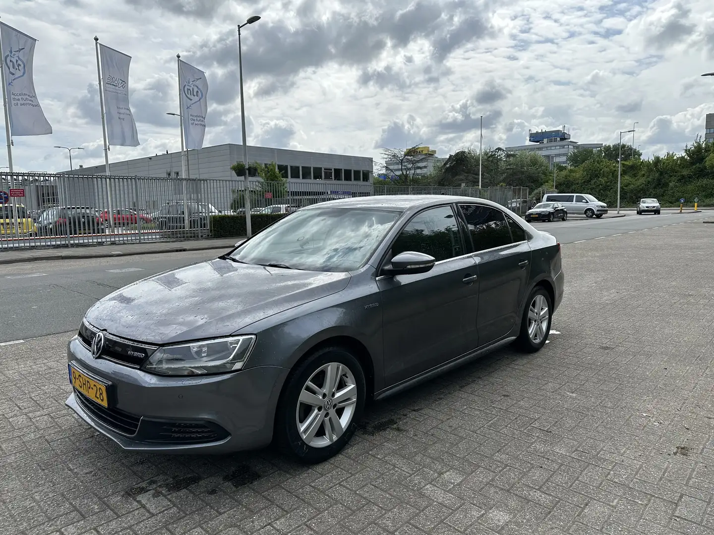Volkswagen Jetta 1.4 TSI Hybr Comfortline Gris - 2