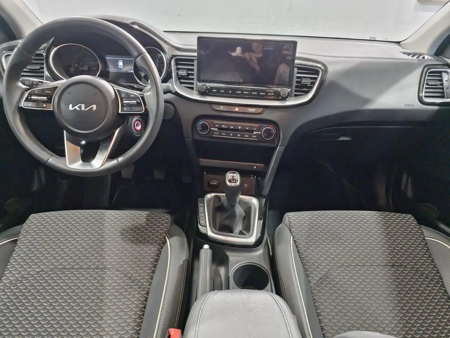 Kia Ceed / cee'd 1.0 T-GDI Concept Gris - 2