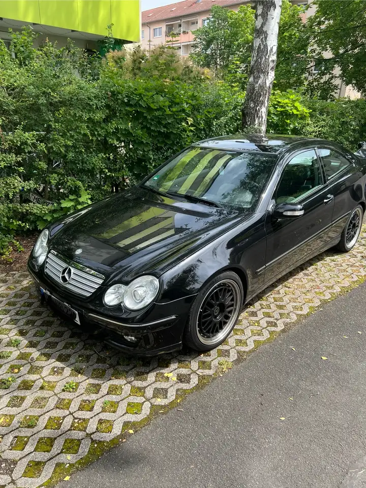 Mercedes-Benz C 230
